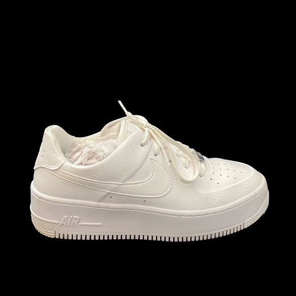 Nike | Air Force One - Picture 2 of 8
